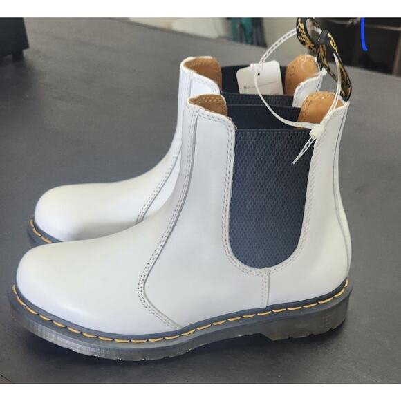 Size 9 womens White Docs Tried On but Never Worn Out. - Picture 1 of 2